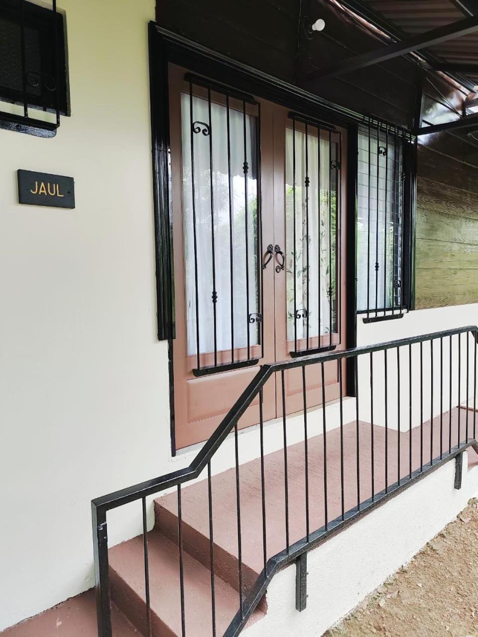 Avita Lodge Quesada  Exterior photo